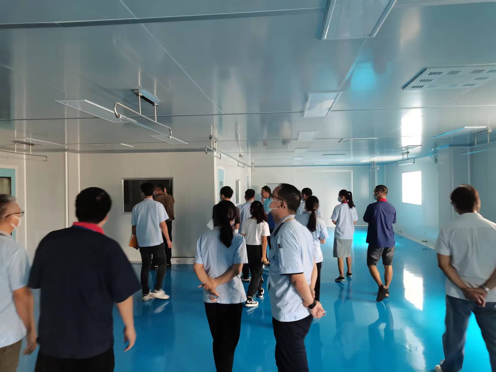 Tour Guide on our new cleanroom (图2)